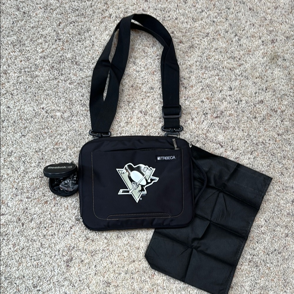 Tribeca by Kenneth Cole Black Messenger Bag